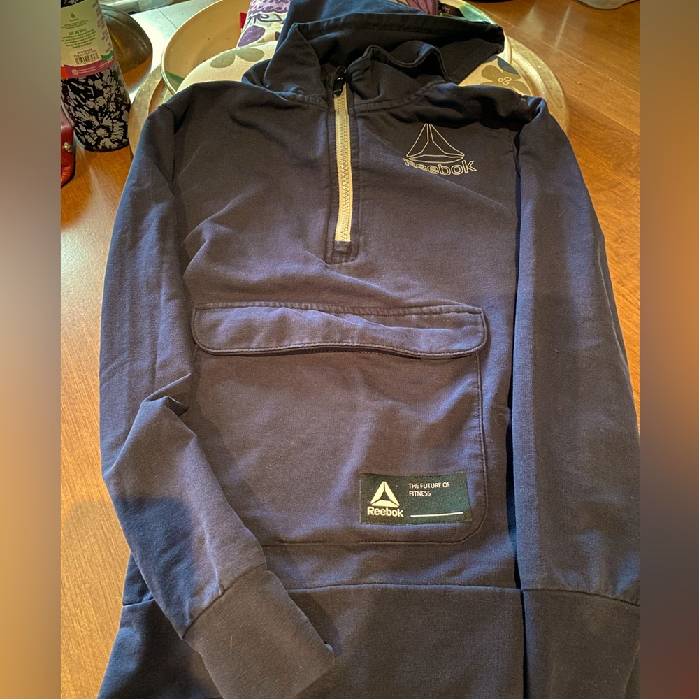 Reebok Kids Boys Victory Hoodie, Size 6/7 Pull Over Hoodie with Front Pocket